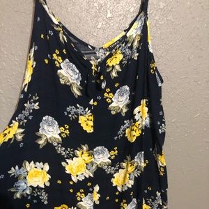Torrid Size 3 Navy Floral Tank with Keyhole Front